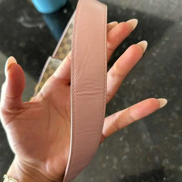 COPY - LV Women’s Belt - reversible - Picture 5 of 6